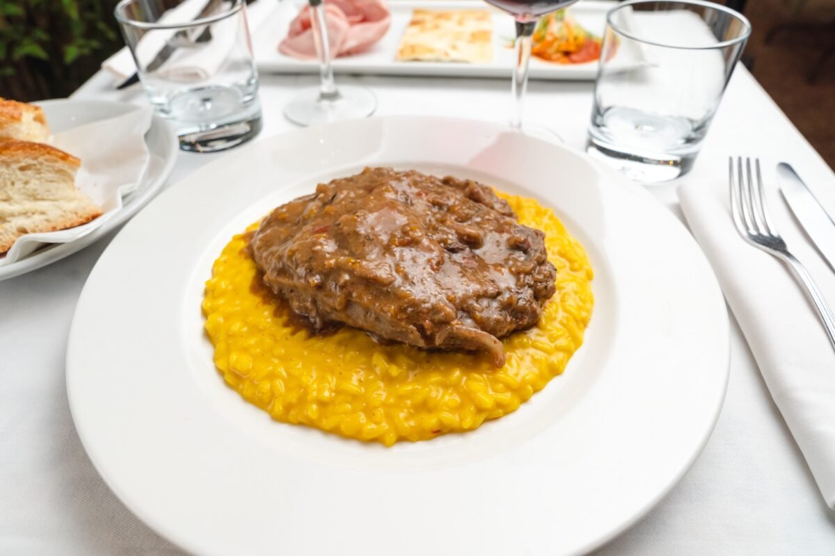 Risotto alla Milanese with veal at Osteria Del Binari