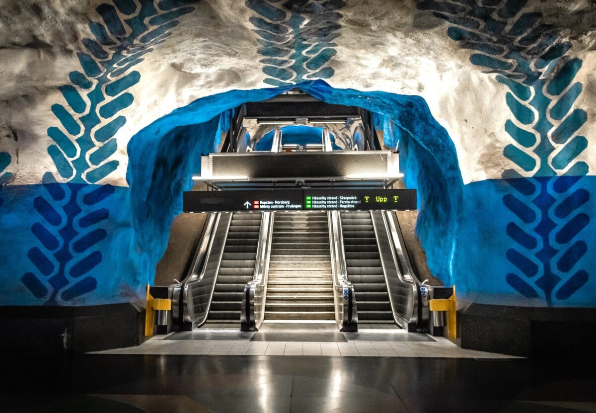 Станция t-Centralen в Стокгольме. T-Centralen Metro Station. Станция t-Centralen, в Стокгольме , Швеция информация. T me metro swaps