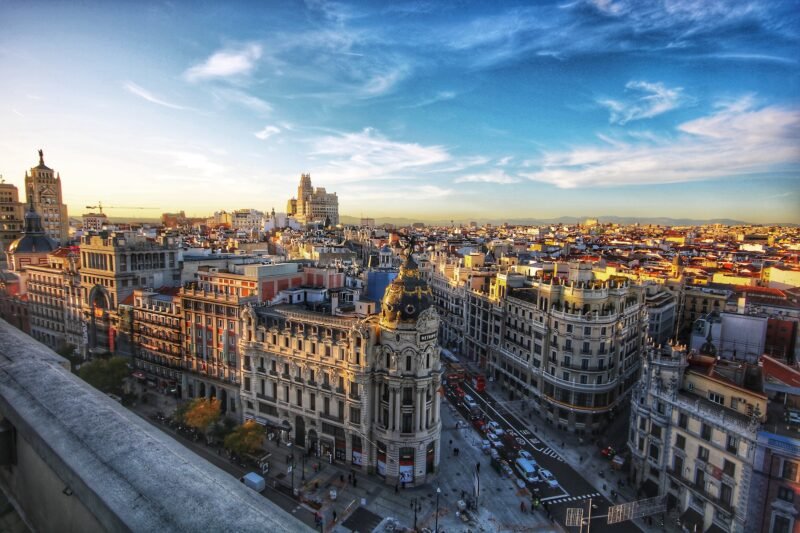 There are plenty of things to do in Madrid, the ultimate guide is here.